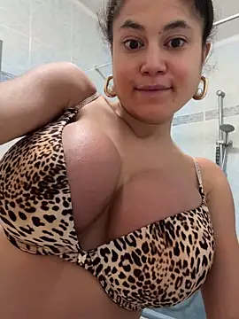 Snapshot of Fuc3dolllucy chatting on January 15, 2025, 7:05 am Fuc3dolllucy online show from January 15, 2025, 7:05 am