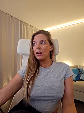 novaforyou1 online show from April 5, 2026, 3:08 pm