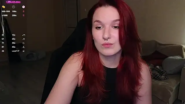 Snapshot of Val_lava chatting on October 8, 2025, 7:14 pm Val lava online show from October 8, 2025, 7:14 pm