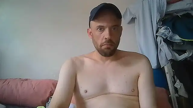 Snapshot of Late2theparty2026 chatting on August 1, 2026, 6:39 pm Late2theparty2026 online show from August 1, 2026, 6:39 pm