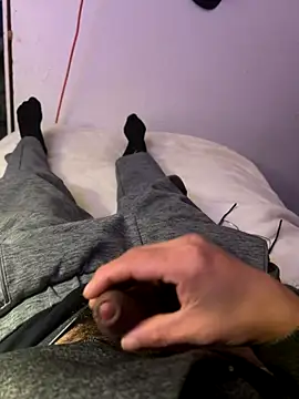 Snapshot of Dfkon420 chatting on December 17, 2025, 3:39 pm Dfkon420 online show from December 17, 2025, 3:39 pm