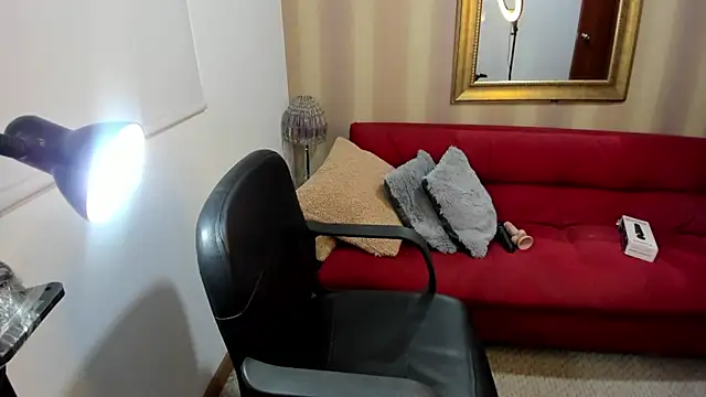 Snapshot of NicolettColin chatting on February 22, 2026, 5:36 pm NicolettColin online show from February 22, 2026, 5:36 pm