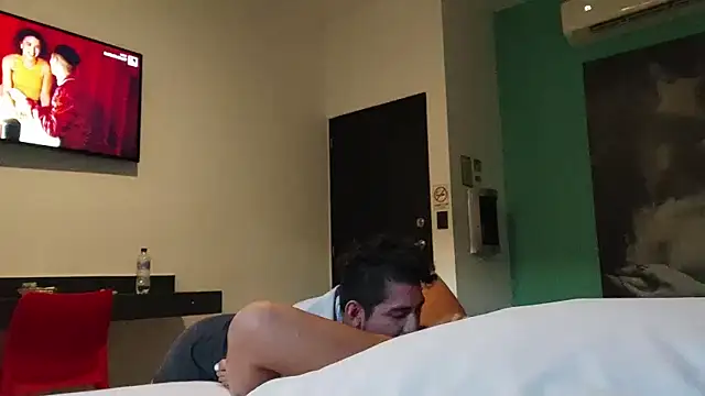 paolaluna03 online show from January 20, 2025, 7:57 pm