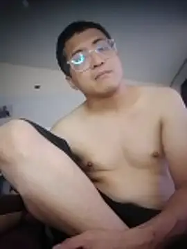 Snapshot of Mghty-cockl88 chatting on April 13, 2026, 11:25 am Mghty-cockl88 online show from April 13, 2026, 11:25 am