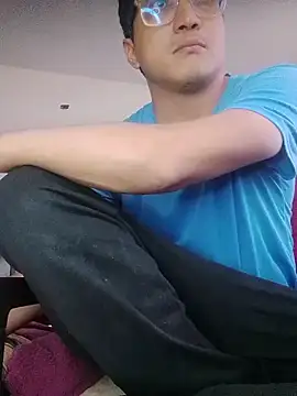 Snapshot of Mghty-cockl88 chatting on April 10, 2026, 2:24 pm Mghty-cockl88 online show from April 10, 2026, 2:24 pm