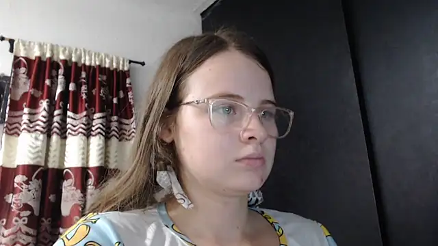 Snapshot of HellenMiyer1111 chatting on November 11, 2025, 3:40 pm HellenMiyer1111 online show from November 11, 2025, 3:40 pm