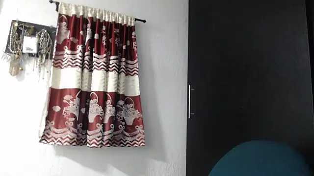 Snapshot of HellenMiyer1111 chatting on November 18, 2025, 6:55 pm HellenMiyer1111 online show from November 18, 2025, 6:55 pm