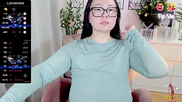 Snapshot of Sunam01 chatting on December 17, 2025, 6:13 pm Sunam01 online show from December 17, 2025, 6:13 pm