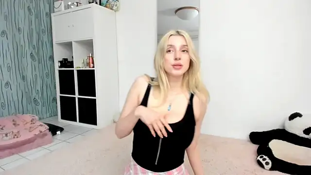 KenzieDawton online show from May 7, 2026, 4:43 pm