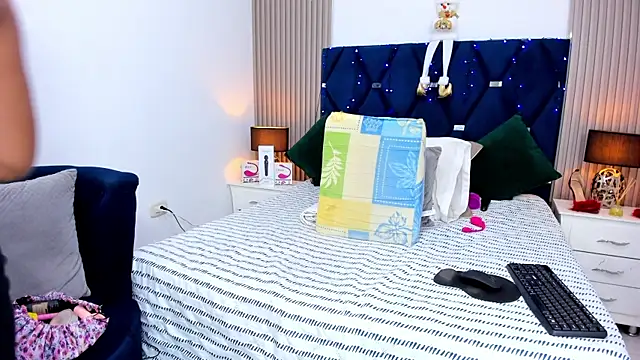 gabytyara2 online show from December 3, 2025, 5:23 pm