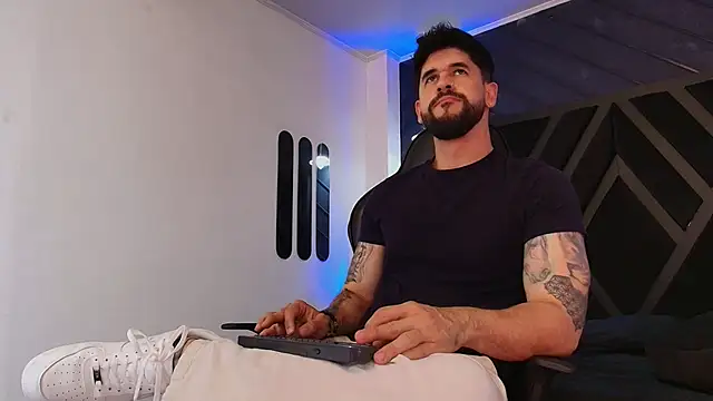 Petesevans online show from April 2, 2026, 11:22 pm