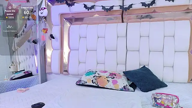 Snapshot of sexysistter chatting on October 28, 2025, 12:26 pm sexysistter online show from October 28, 2025, 12:26 pm