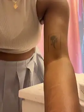 Snapshot of mochamimi chatting on April 15, 2026, 7:58 pm mochamimi online show from April 15, 2026, 7:58 pm