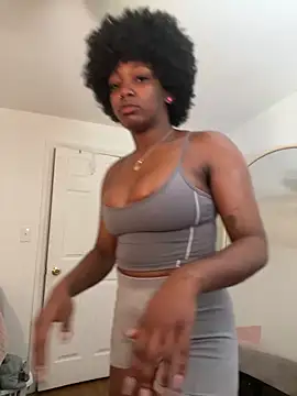 Snapshot of mochamimi chatting on April 1, 2026, 10:05 am mochamimi online show from April 1, 2026, 10:05 am