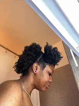 Snapshot of mochamimi chatting on April 4, 2026, 2:01 pm mochamimi online show from April 4, 2026, 2:01 pm