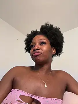 Snapshot of mochamimi chatting on April 2, 2026, 3:24 am mochamimi online show from April 2, 2026, 3:24 am