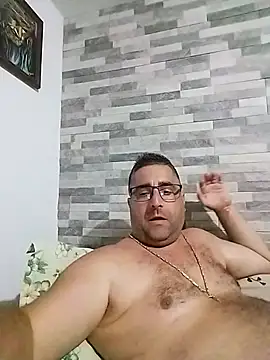 ADRIAN ADI40 online show from May 25, 2026, 6:17 pm