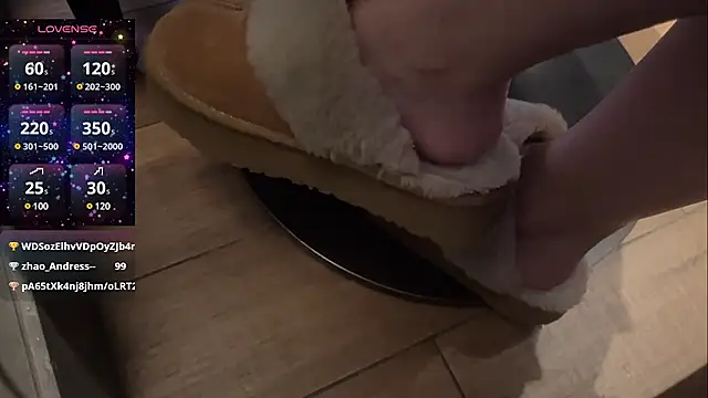 Snapshot of Tw_Zoella chatting on March 14, 2025, 8:10 am Tw Zoella online show from March 14, 2025, 8:10 am