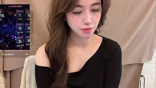 Snapshot of Tw_Zoella chatting on February 24, 2025, 5:33 am Tw Zoella online show from February 24, 2025, 5:33 am