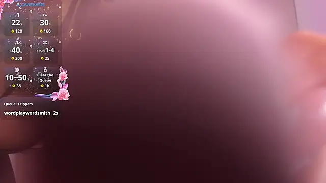 SophiaaStone online show from October 3, 2025, 11:45 am