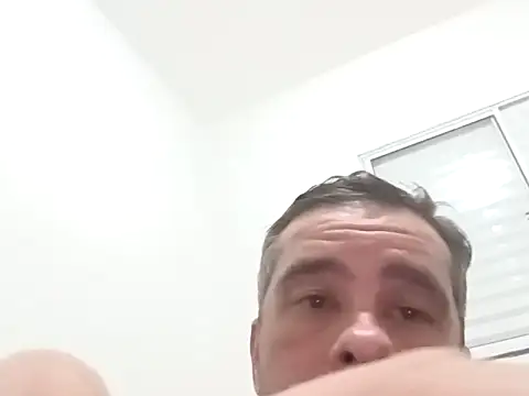 Snapshot of Rcosta_81 chatting on January 6, 2026, 12:47 am Rcosta 81 online show from January 6, 2026, 12:47 am