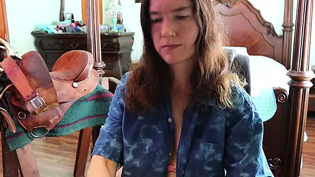 Snapshot of thornburyrose chatting on March 17, 2026, 6:11 pm thornburyrose online show from March 17, 2026, 6:11 pm