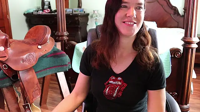 Snapshot of thornburyrose chatting on February 9, 2026, 7:23 pm thornburyrose online show from February 9, 2026, 7:23 pm