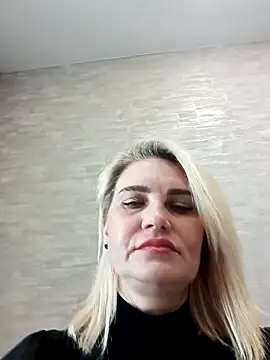 JennyOMay online show from March 18, 2026, 2:48 am