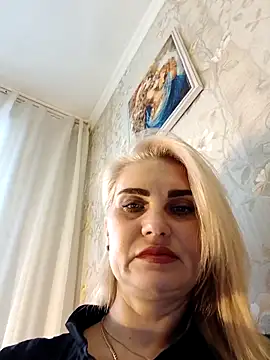 JennyOMay online show from November 22, 2025, 4:00 am