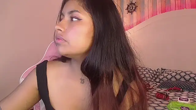 ChantalPetit online show from March 25, 2026, 8:08 pm