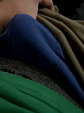 Miguelpm04 online show from November 11, 2025, 11:38 am