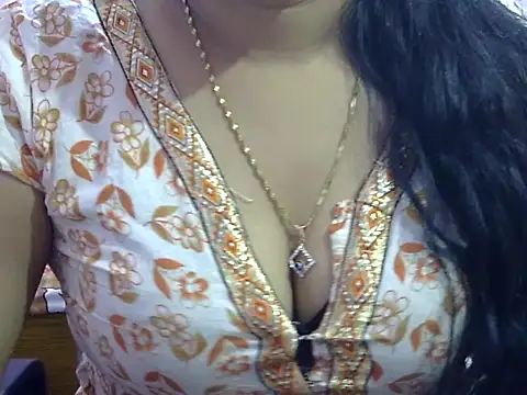 Snapshot of Your_wild_Dia chatting on October 27, 2025, 6:03 am Your wild Dia online show from October 27, 2025, 6:03 am