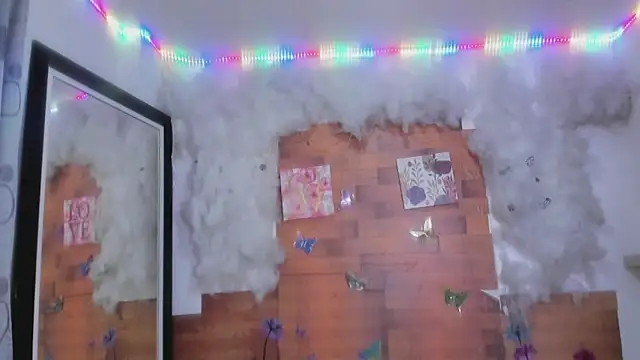 Snapshot of kelly_thomson chatting on March 15, 2025, 11:39 pm kelly thomson online show from March 15, 2025, 11:39 pm