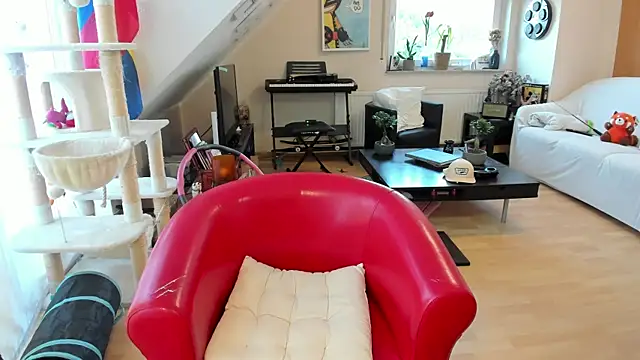 tinny williams online show from September 10, 2025, 6:23 am