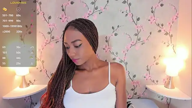 Snapshot of EmmySweett chatting on June 5, 2026, 8:14 pm EmmySweett online show from June 5, 2026, 8:14 pm