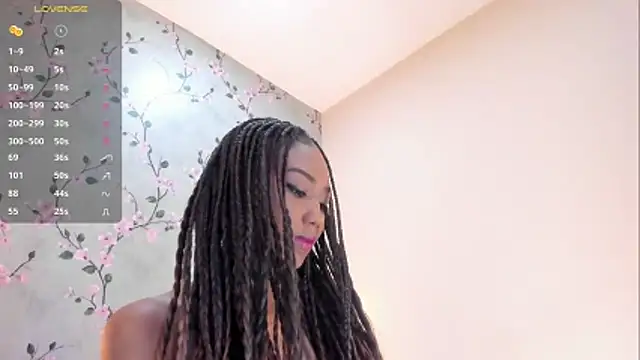 Snapshot of EmmySweett chatting on May 5, 2026, 8:12 pm EmmySweett online show from May 5, 2026, 8:12 pm