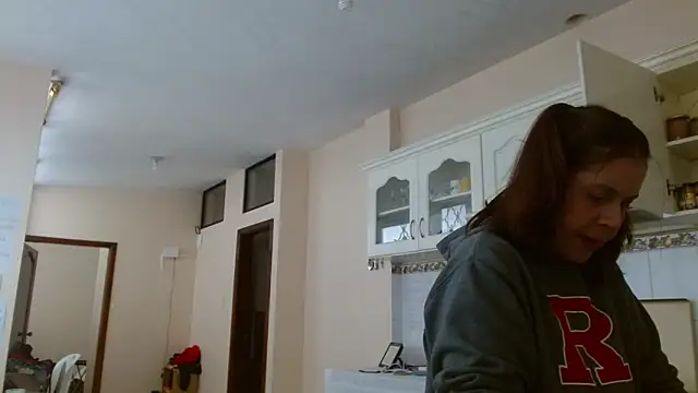 Snapshot of Sara_Brandon chatting on September 25, 2025, 2:56 pm Sara Brandon online show from September 25, 2025, 2:56 pm