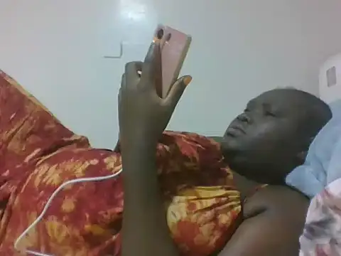 queen aria19 online show from February 26, 2026, 6:24 am