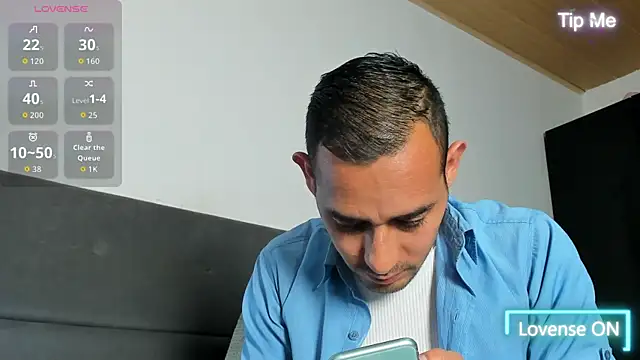 jhonyalzate2 online show from April 10, 2026, 1:45 am