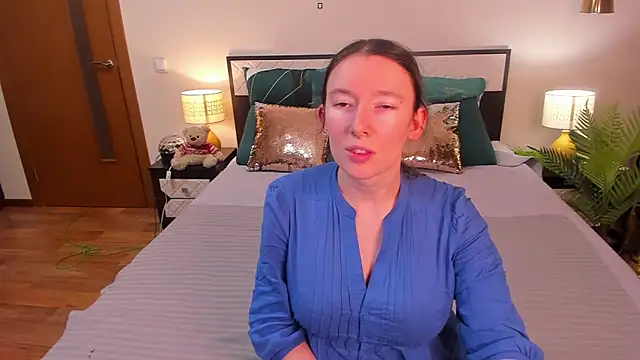 Snapshot of CatherineWalls chatting on March 2, 2026, 4:02 am CatherineWalls online show from March 2, 2026, 4:02 am