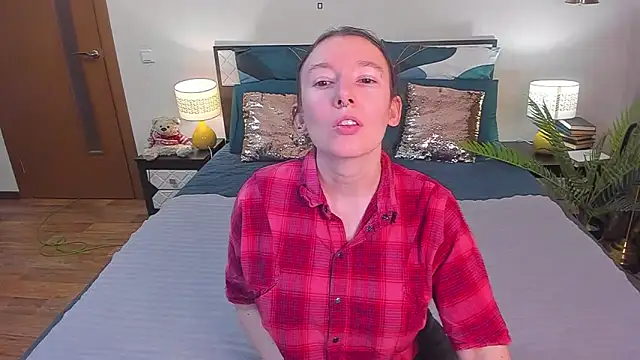 Snapshot of CatherineWalls chatting on February 19, 2026, 3:36 am CatherineWalls online show from February 19, 2026, 3:36 am