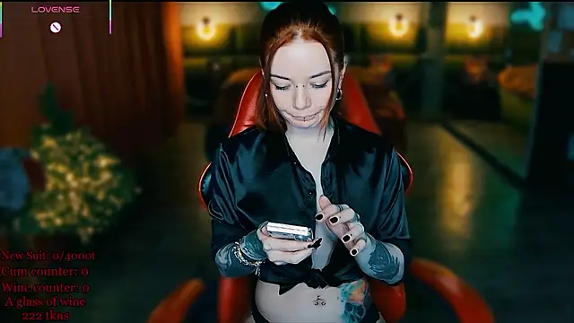 Snapshot of MaxPhoenixx chatting on March 15, 2026, 8:05 pm MaxPhoenixx online show from March 15, 2026, 8:05 pm