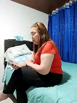 Snapshot of Vicky_Rosse chatting on November 27, 2025, 9:37 pm Vicky Rosse online show from November 27, 2025, 9:37 pm