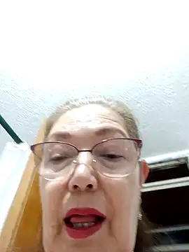 Snapshot of Vicky_Rosse chatting on February 5, 2025, 2:37 pm Vicky Rosse online show from February 5, 2025, 2:37 pm