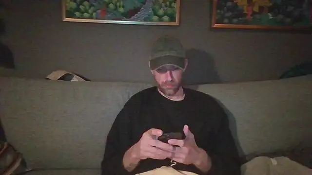 Snapshot of Stock-Holmes chatting on October 12, 2025, 2:57 am Stock-Holmes online show from October 12, 2025, 2:57 am