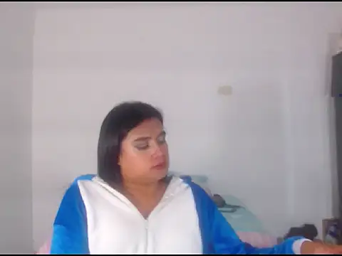 Snapshot of katrinawillff chatting on June 6, 2026, 5:40 pm katrinawillff online show from June 6, 2026, 5:40 pm