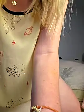 Snapshot of 1Sweetnina chatting on December 15, 2025, 9:42 pm 1Sweetnina online show from December 15, 2025, 9:42 pm