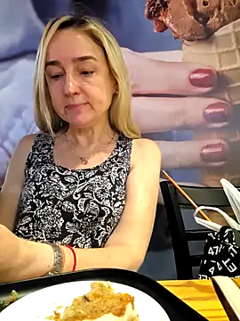 1Sweetnina online show from December 18, 2025, 5:17 pm