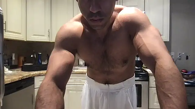 Snapshot of BigGuyMuscle chatting on December 1, 2025, 1:12 pm BigGuyMuscle online show from December 1, 2025, 1:12 pm