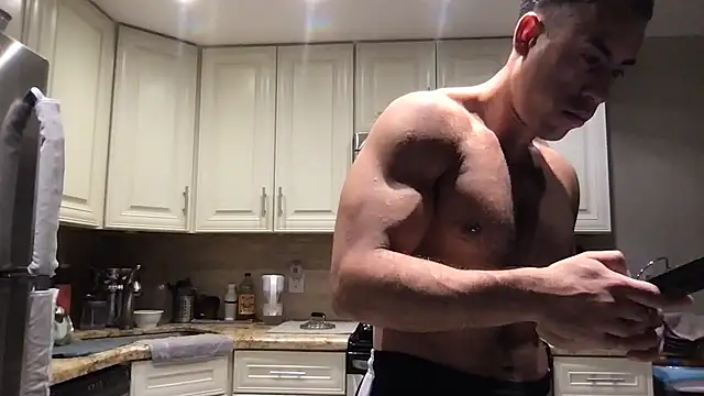 Snapshot of BigGuyMuscle chatting on March 13, 2026, 12:48 am BigGuyMuscle online show from March 13, 2026, 12:48 am